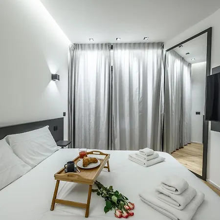 아파트 Deluxe In Brera-duomo, Near Metro *